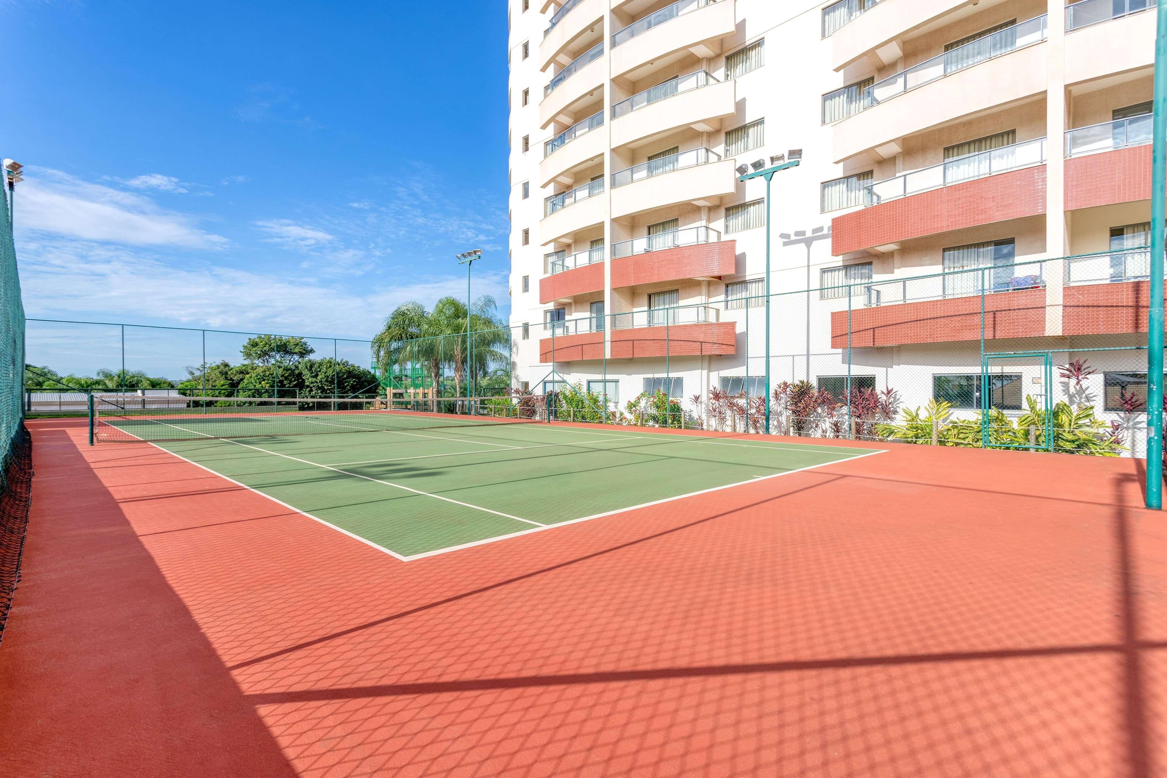 Wyndham Olimpia Royal Hotels 외부 사진 Tennis Courts