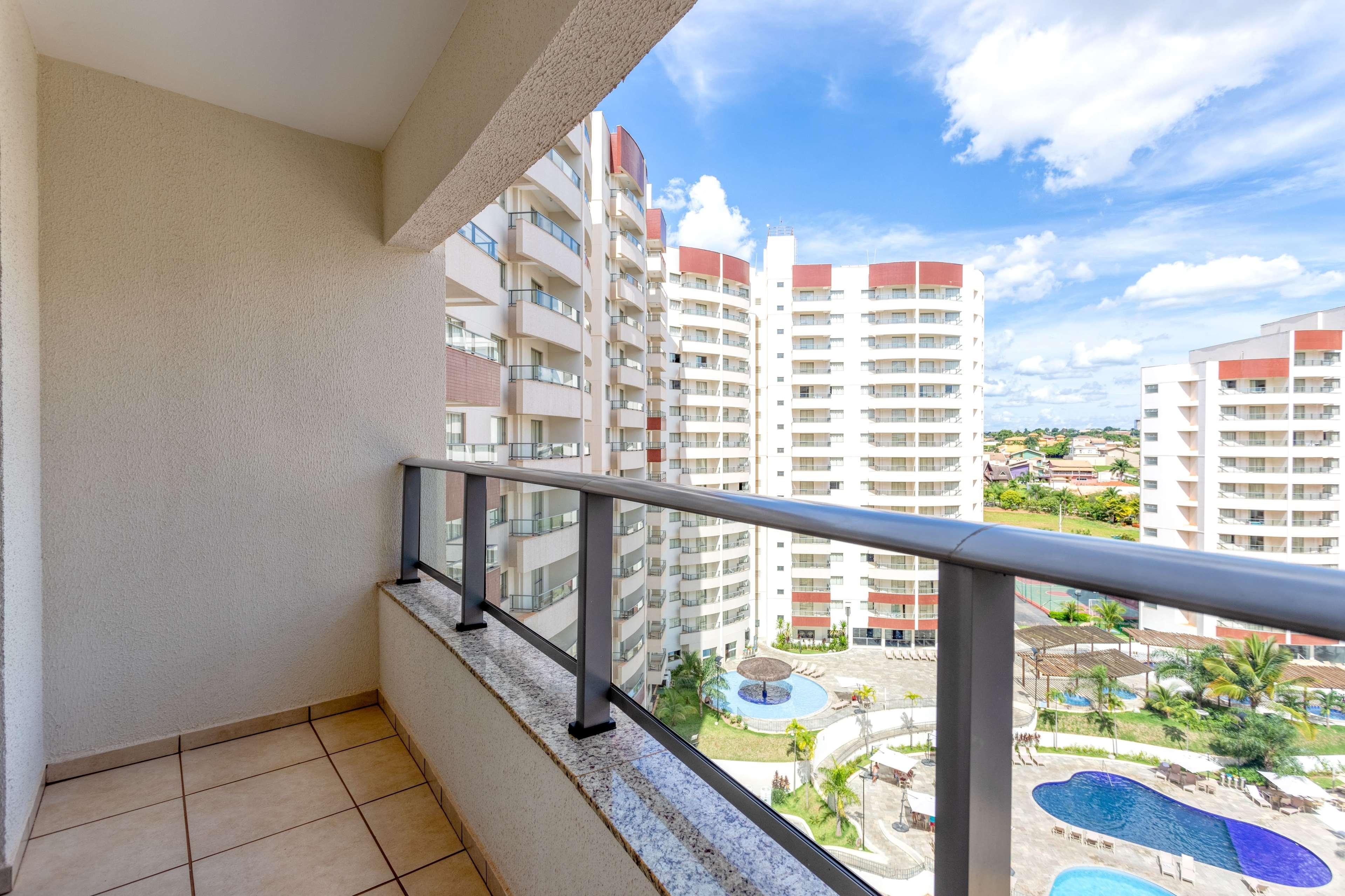 Wyndham Olimpia Royal Hotels 외부 사진 A balcony in a condominium in Brazil